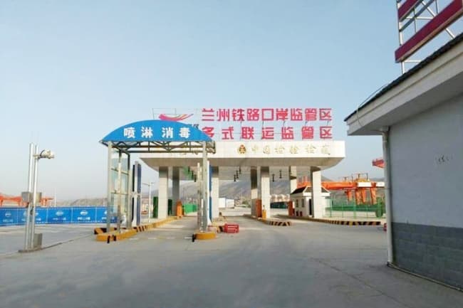 海關(guān)車(chē)輛消毒通道